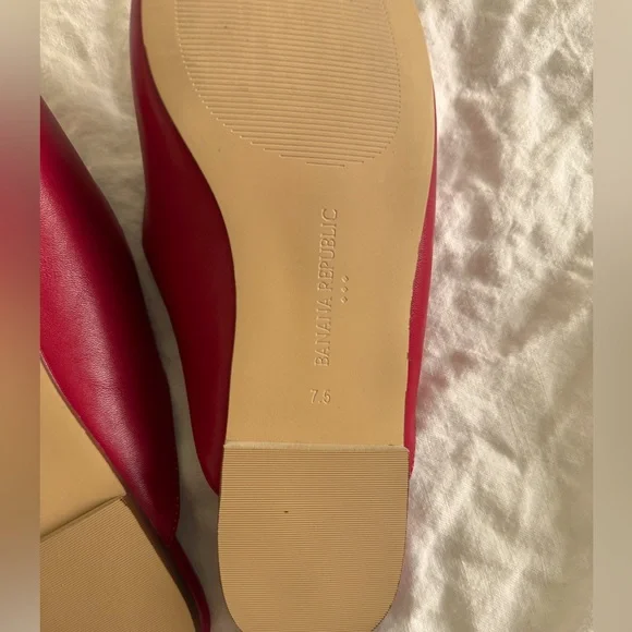 Elegant Red Women's Mules - Picture 4 of 7